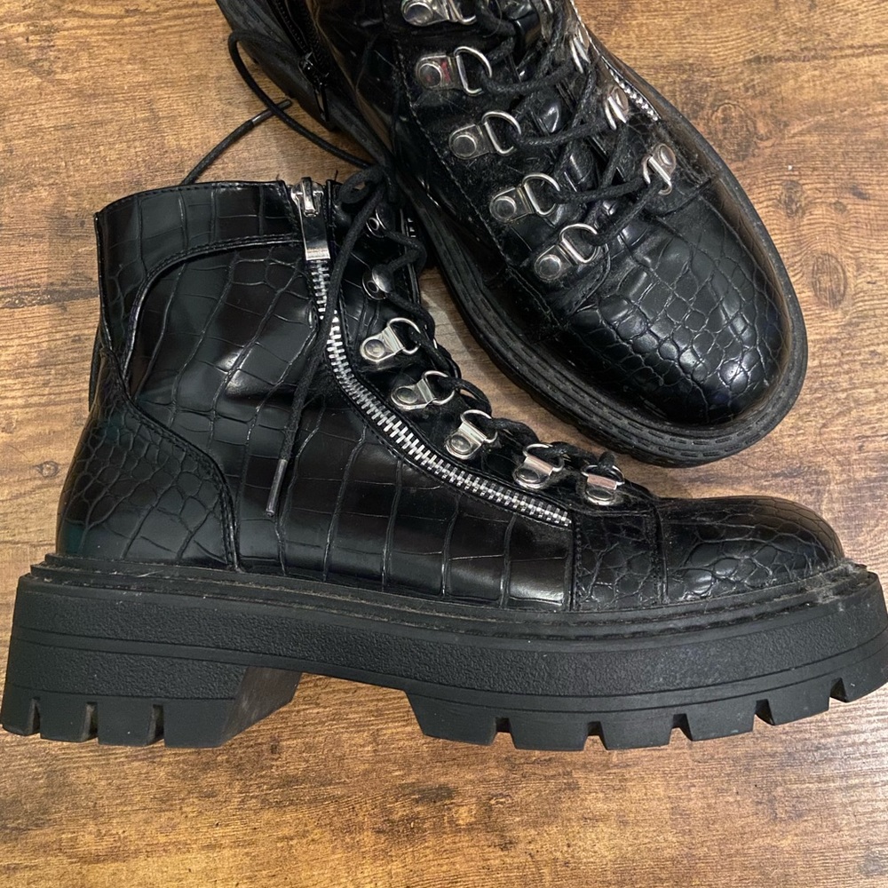 Chunky patent eyelet combat boots